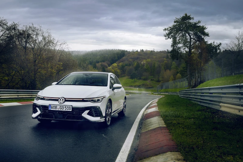 Światowa premiera podczas wyścigu 24 h: Volkswagen prezentuje nowego Golfa GTI Clubsport na Nürburgringu - 17.