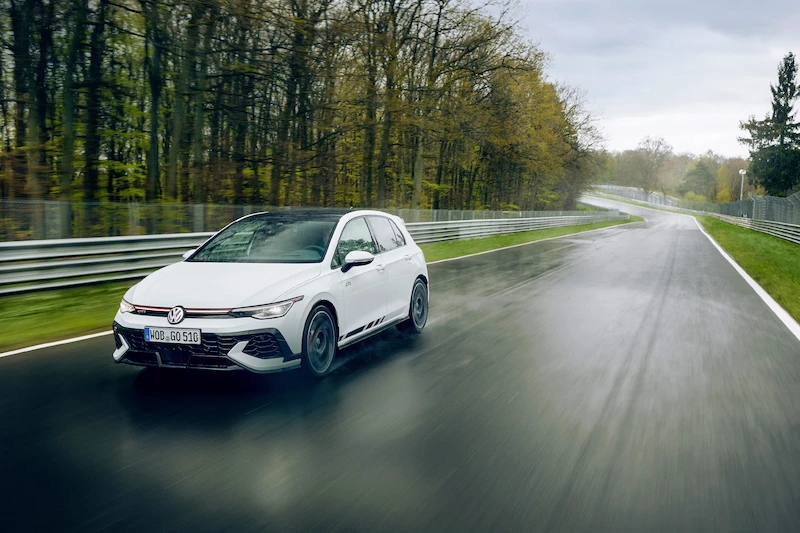 Światowa premiera podczas wyścigu 24 h: Volkswagen prezentuje nowego Golfa GTI Clubsport na Nürburgringu - 16.