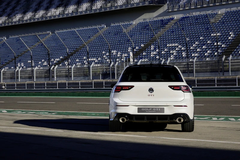 Światowa premiera podczas wyścigu 24 h: Volkswagen prezentuje nowego Golfa GTI Clubsport na Nürburgringu - 12.