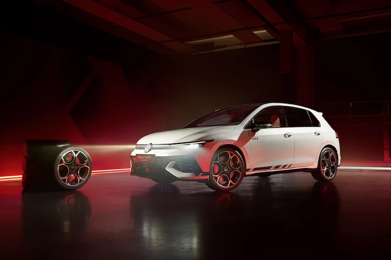 Światowa premiera podczas wyścigu 24 h: Volkswagen prezentuje nowego Golfa GTI Clubsport na Nürburgringu - 13.