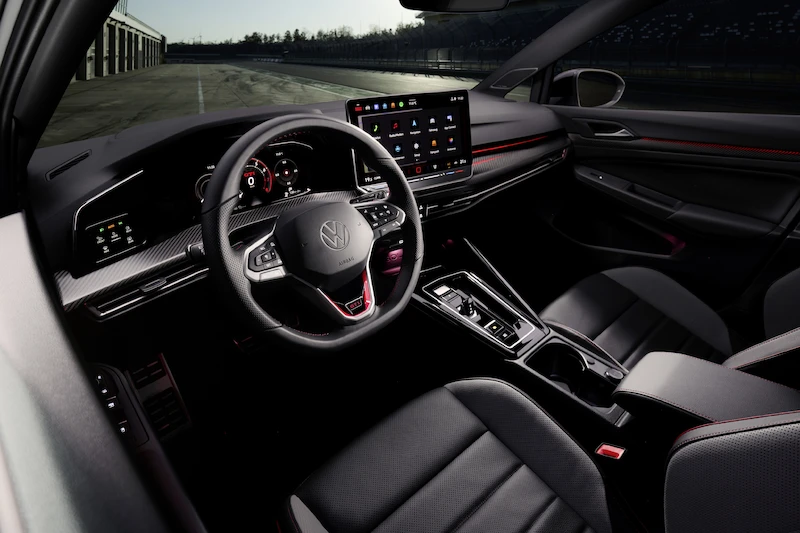 Światowa premiera podczas wyścigu 24 h: Volkswagen prezentuje nowego Golfa GTI Clubsport na Nürburgringu - 42.