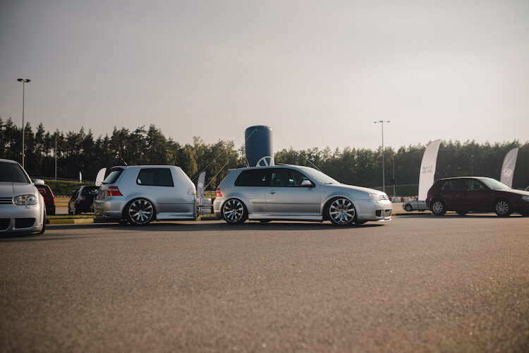 50 lat Volkswagena Golfa na Torze Modlin – huczne urodziny kultowego modelu marki z Wolfsburga