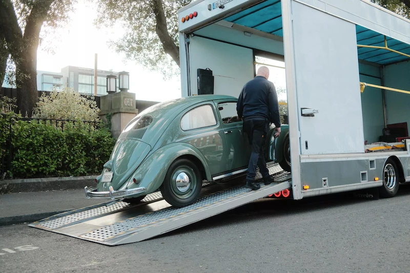 75 lat temu pierwszy egzemplarz Garbusa zjechał z taśmy z fabryki Volkswagena poza Niemcami - 5.