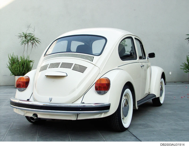 75 lat temu pierwszy egzemplarz Garbusa zjechał z taśmy z fabryki Volkswagena poza Niemcami - 10.