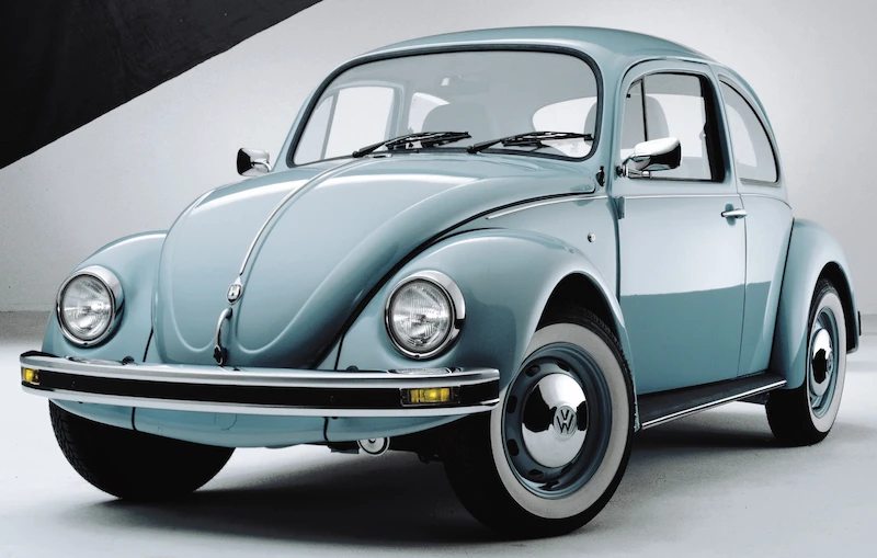 75 lat temu pierwszy egzemplarz Garbusa zjechał z taśmy z fabryki Volkswagena poza Niemcami - 11.