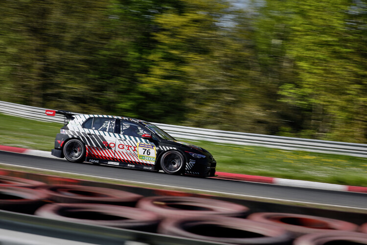 Festiwal Volkswagena Golfa GTI podczas weekendu wyścigowego 24h ADAC na torze Nürburgring