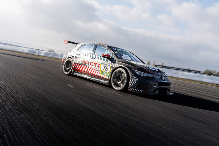 Festiwal Volkswagena Golfa GTI podczas weekendu wyścigowego 24h ADAC na torze Nürburgring