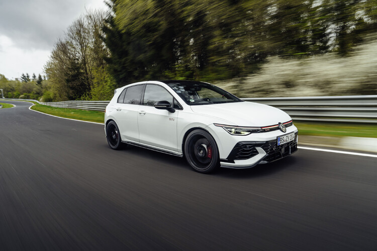 Nowy Golf GTI EDITION 50 to najszybszy produkowany seryjnie model Volkswagena na torze Nürburgring