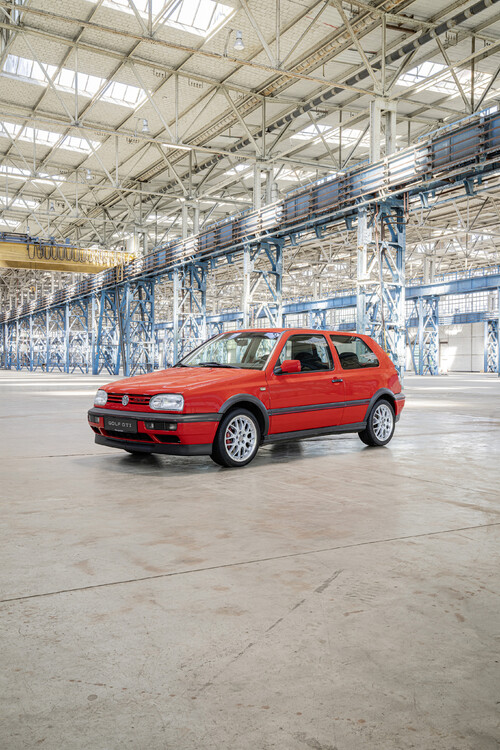 Volkswagen prezentuje Golfa GTI EDITION 50 – najmocniejszą produkowaną seryjnie wersję tego auta