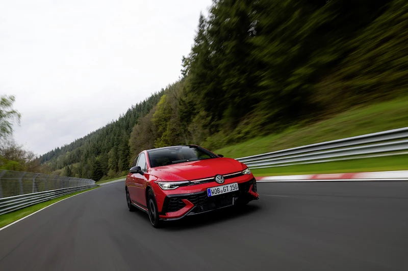 Volkswagen prezentuje Golfa GTI EDITION 50 – najmocniejszą produkowaną seryjnie wersję tego auta