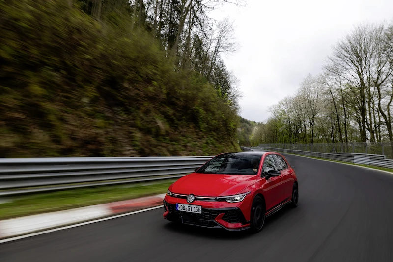 Volkswagen prezentuje Golfa GTI EDITION 50 – najmocniejszą produkowaną seryjnie wersję tego auta - 10.