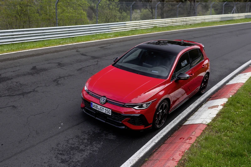 Volkswagen prezentuje Golfa GTI EDITION 50 – najmocniejszą produkowaną seryjnie wersję tego auta - 16.