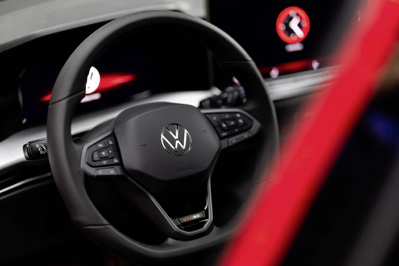 Volkswagen prezentuje Golfa GTI EDITION 50 – najmocniejszą produkowaną seryjnie wersję tego auta - 17.