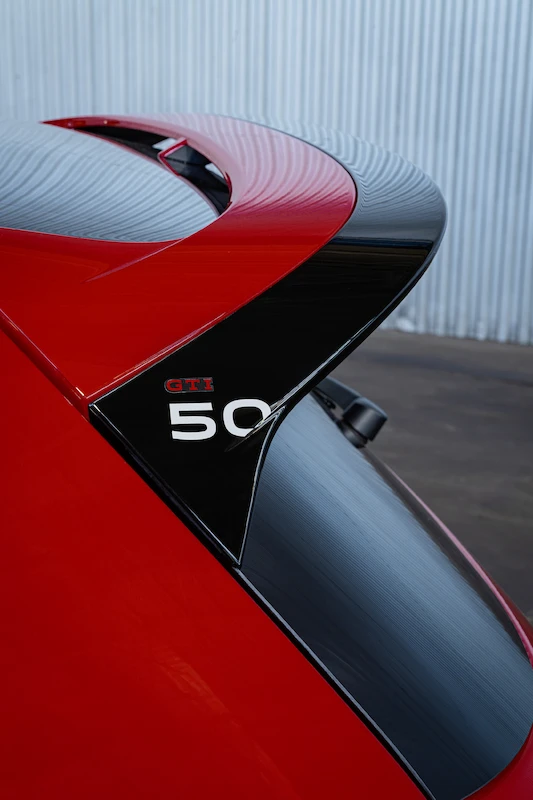 Volkswagen prezentuje Golfa GTI EDITION 50 – najmocniejszą produkowaną seryjnie wersję tego auta - 42.