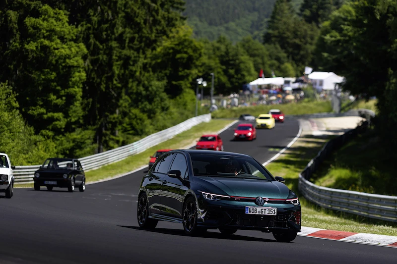 Zwycięstwo w klasie po światowej premierze: wyjątkowy weekend Golfa GTI na torze Nürburgring - 4.