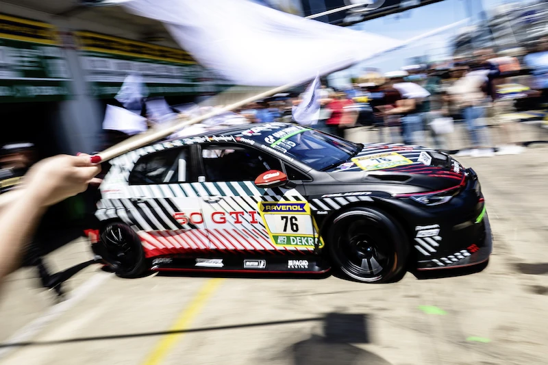 Zwycięstwo w klasie po światowej premierze: wyjątkowy weekend Golfa GTI na torze Nürburgring - 7.