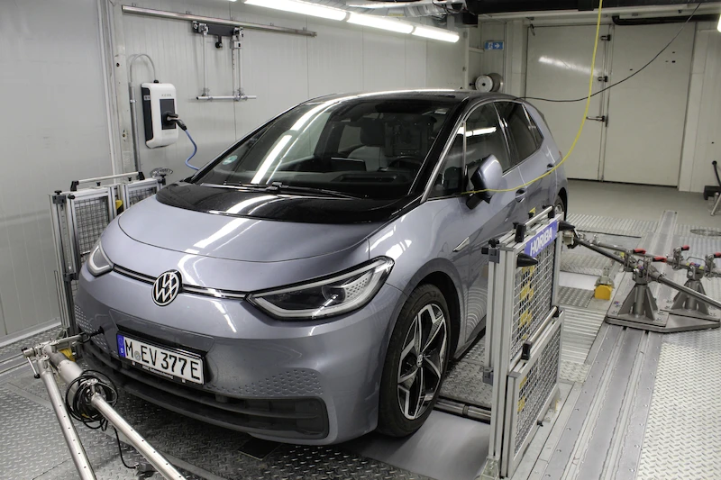 Bardzo dobry wynik Volkswagena ID.3 w teście wytrzymałościowym ADAC na dystansie 160 000 km