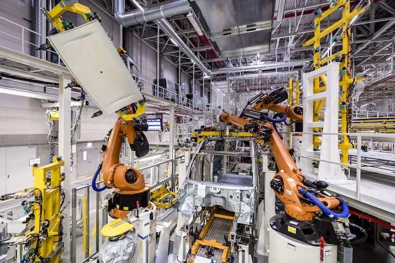 Wydajniejsza, inteligentniejsza i bardziej odporna: Grupa Volkswagen współpracuje z AWS transformując produkcję w erze AI - 7.