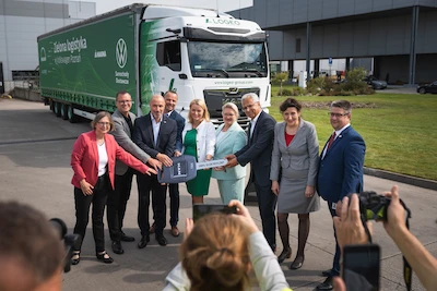 Volkswagen Poznań stawia na zieloną logistykę. Efekty: redukcja emisji CO2 i poziomu hałasu