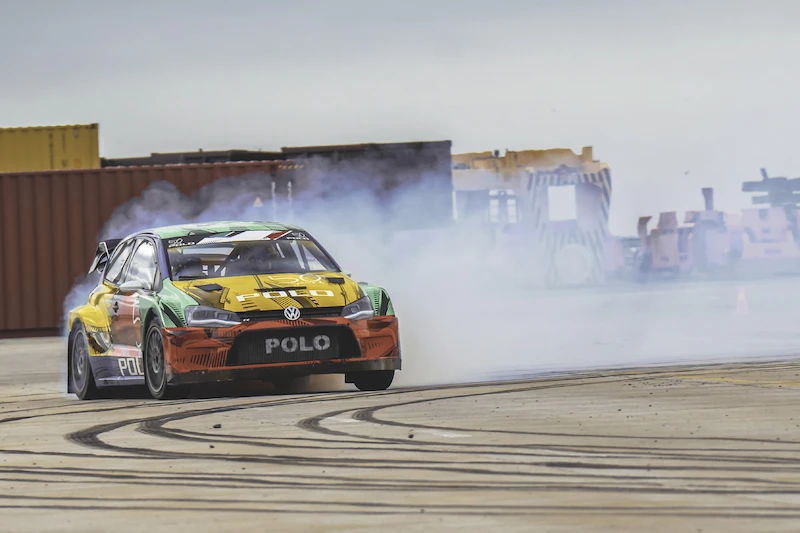 50 lat Polo: Volkswagen świętuje jubileusz spektakularnym pokazem driftingu - 2.