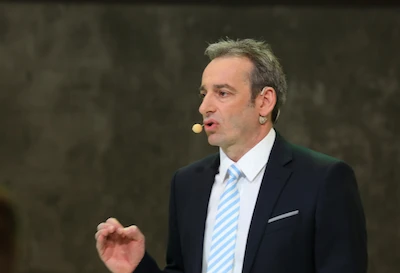 7 marek, 67 samochodów – imponująca ekspozycja Volkswagen Group Polska w związku... - galeria