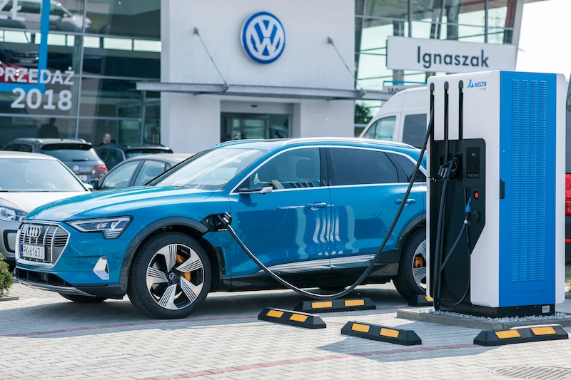 Grupa Volkswagen inwestuje w infrastrukturę ładowania samochodów elektrycznych - 6.