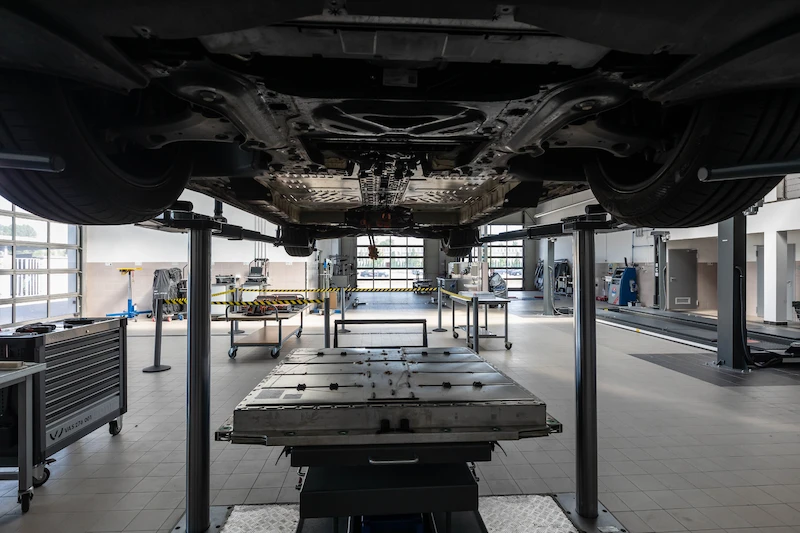 Volkswagen Group Polska rozwija sieć Centrów Napraw Akumulatorów - 5.