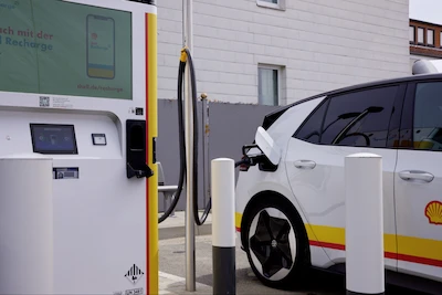 Shell i Volkswagen napędzają rozbudowę infrastruktury ładowania: otwarto... - galeria