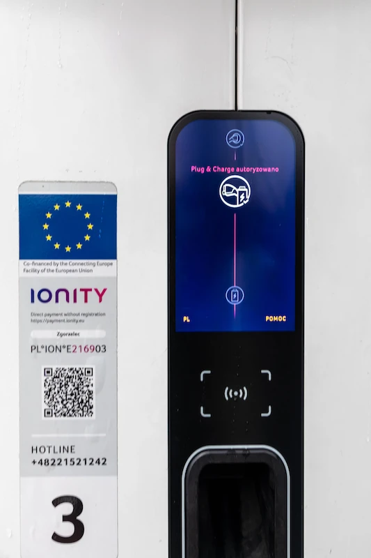 Jak obniżyć koszty i zwiększyć wygodę ładowania samochodu elektrycznego? - 24.