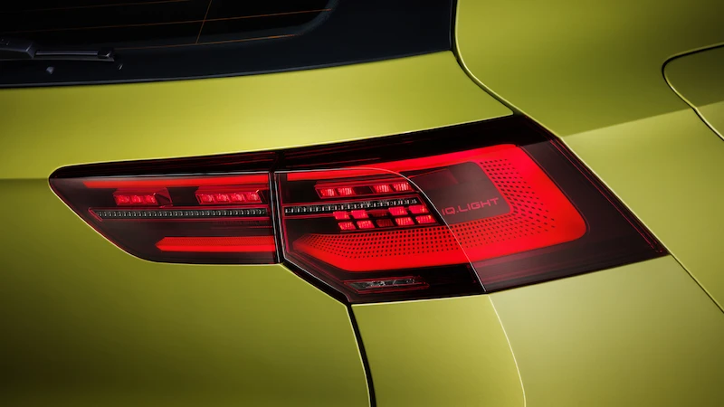 Volkswagen Golf - 74.
