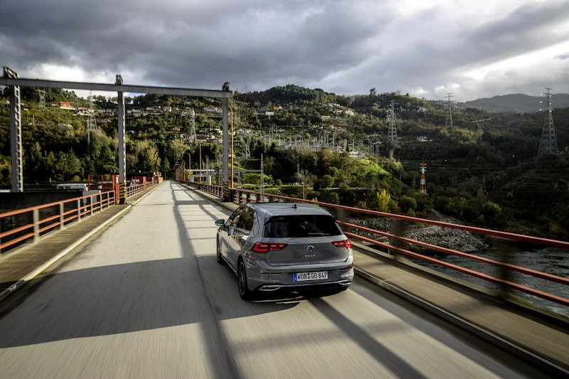 Volkswagen Golf - 51.