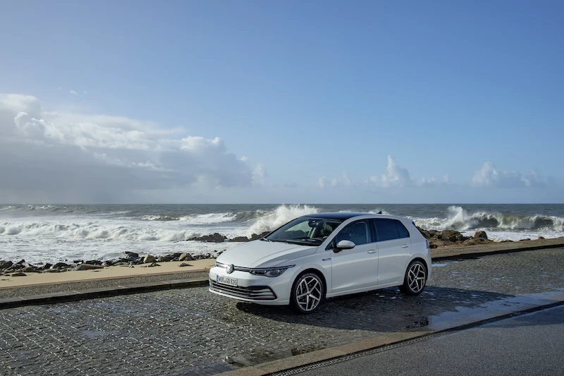 Volkswagen Golf - 48.