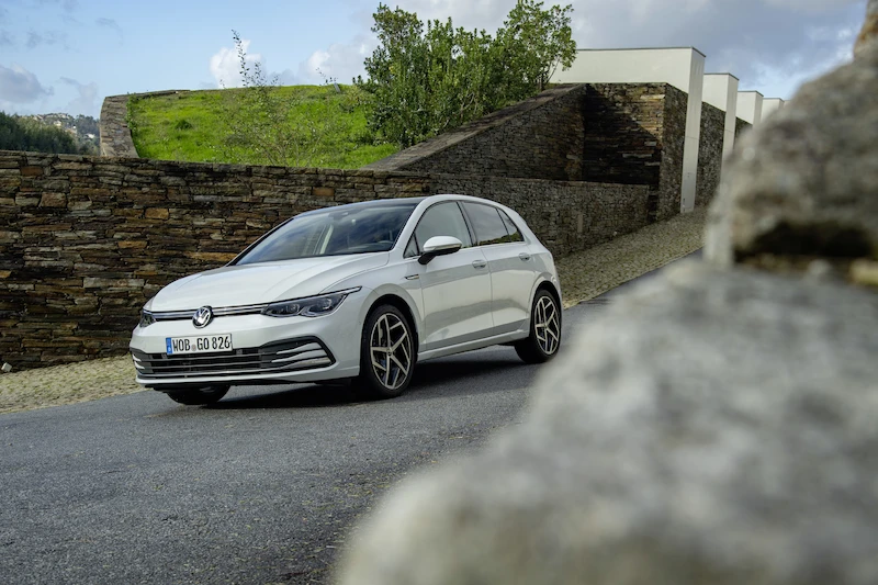 Volkswagen Golf - 147.