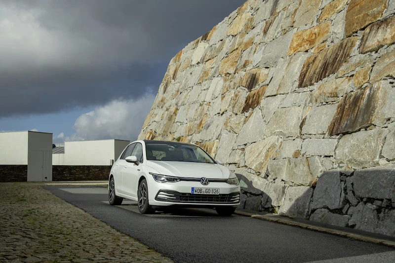 Volkswagen Golf - 44.