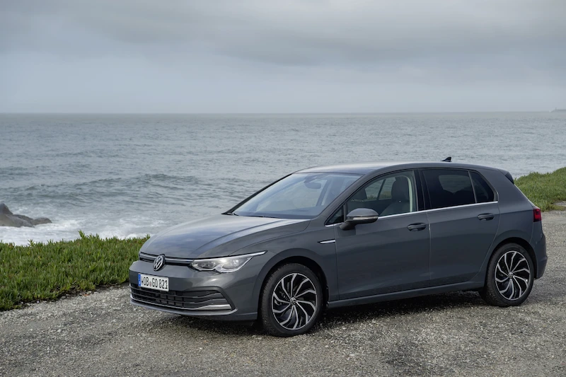 Volkswagen Golf - 62.