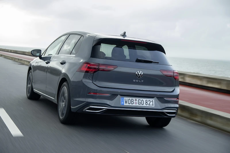 Volkswagen Golf - 124.