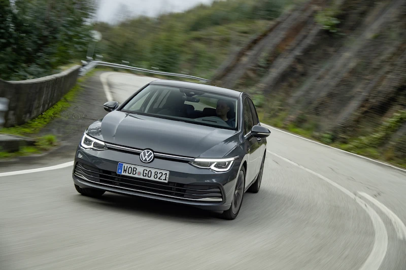 Volkswagen Golf - 110.