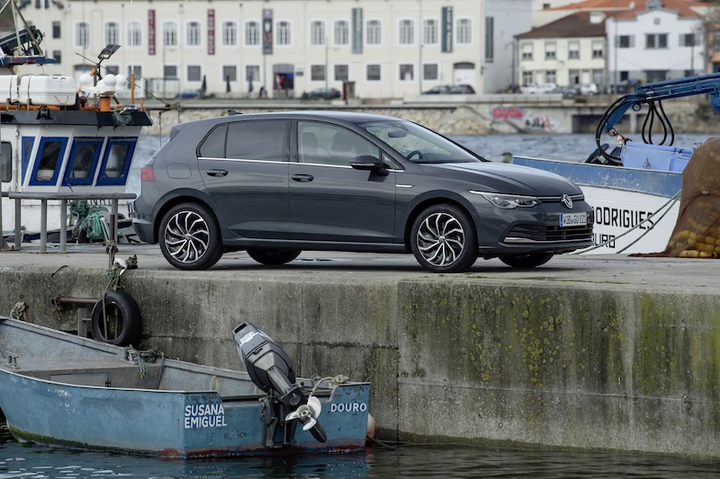 Volkswagen Golf - 109.