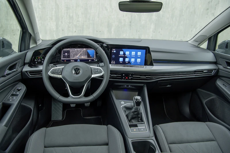 Volkswagen Golf - 103.