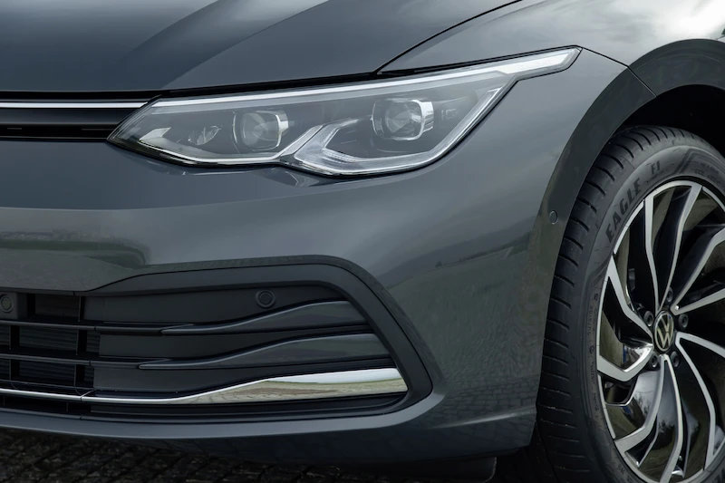 Volkswagen Golf - 53.