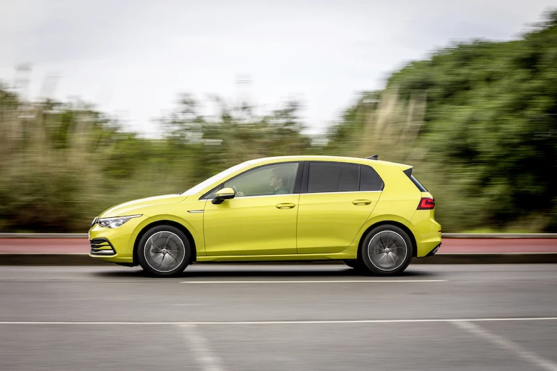 Volkswagen Golf - 89.