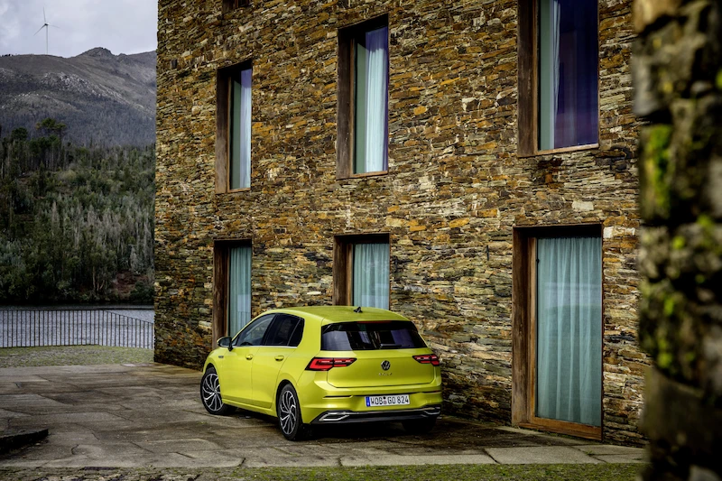 Volkswagen Golf - 33.