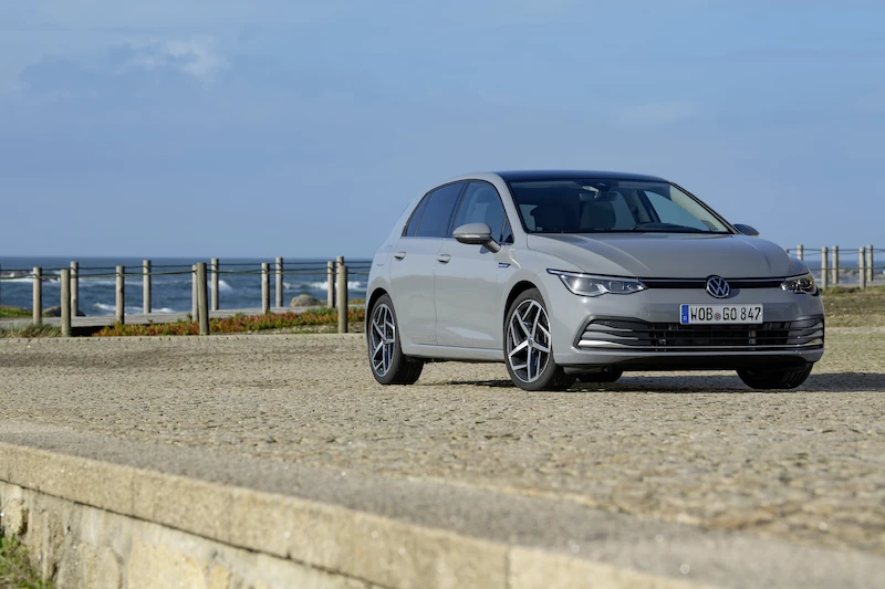 Volkswagen Golf - 150.