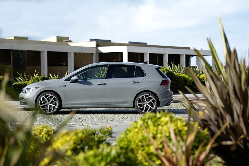 Volkswagen Golf - 47.