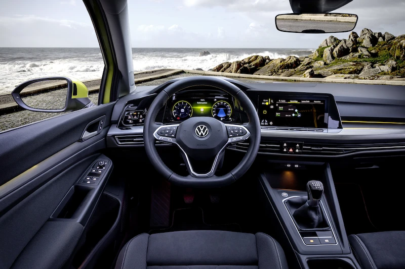 Volkswagen Golf - 6.