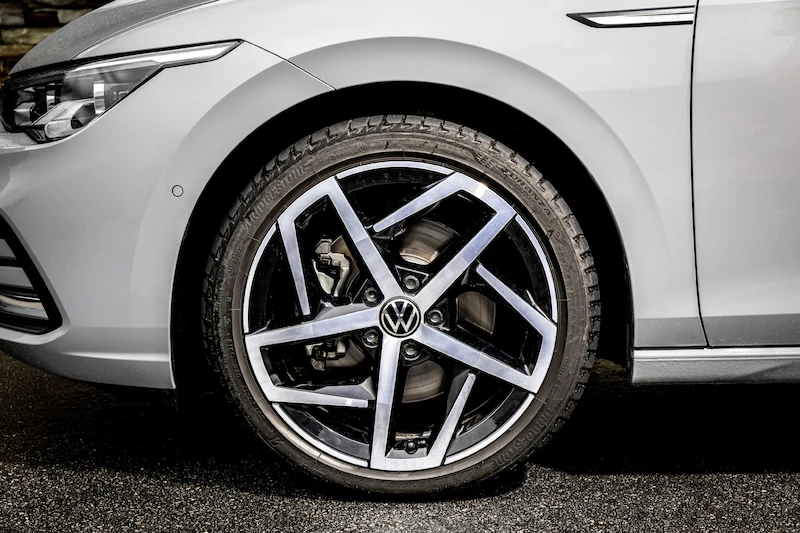 Volkswagen Golf - 138.