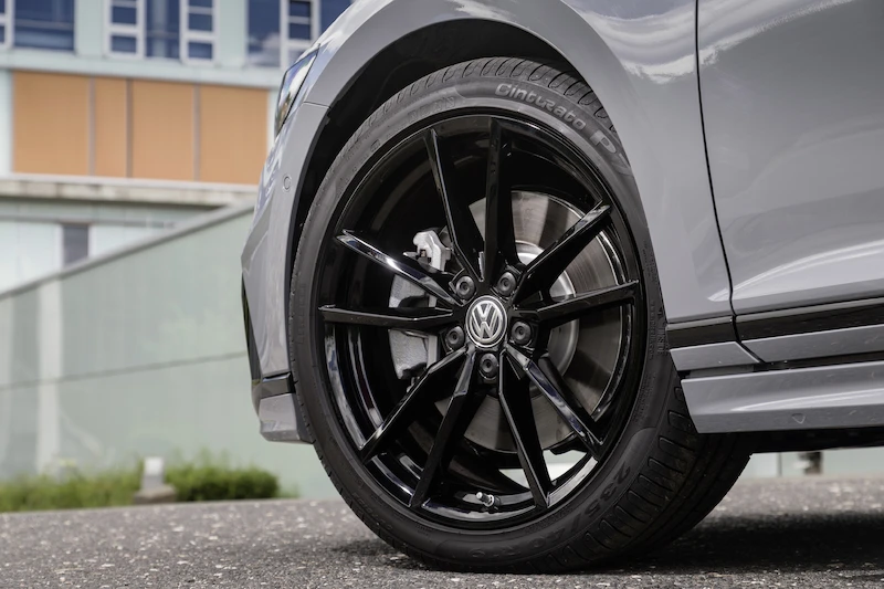 Volkswagen Passat Variant R-Line Edition - 8.
