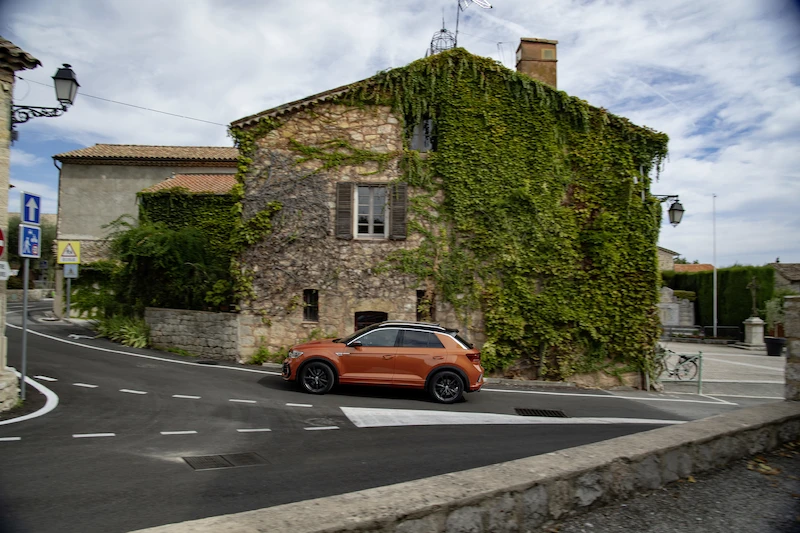 Volkswagen T-Roc R - 65.