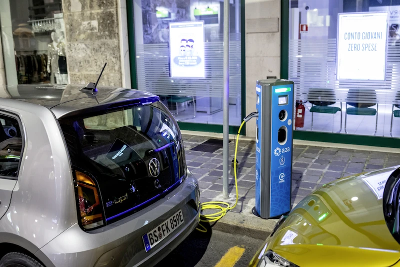 Volkswagen e-up! - 5.