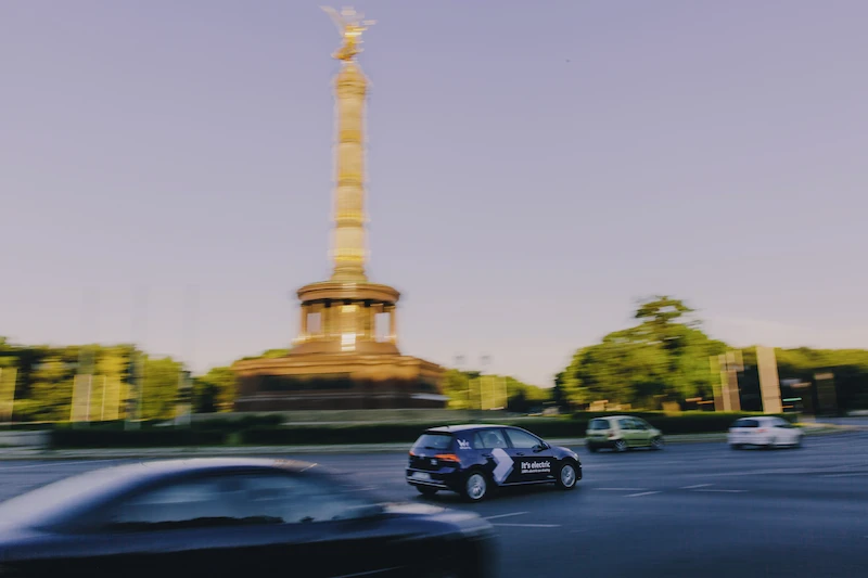 Volkswagen uruchamia w Berlinie usługę carsharingu samochodów elektrycznych - 8.